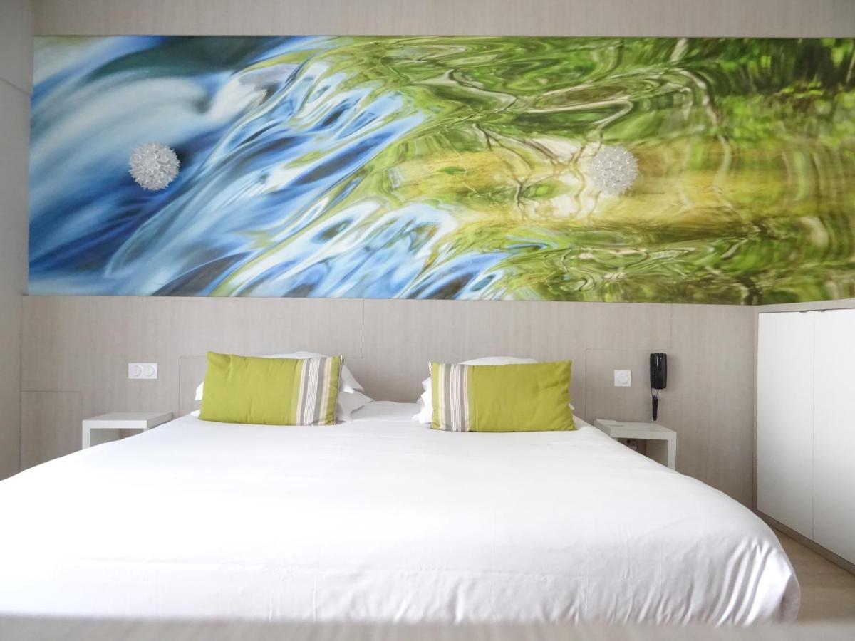 Sowell Hotels Domaine De La Petite Isle LʼIsle-sur-la-Sorgue Екстериор снимка